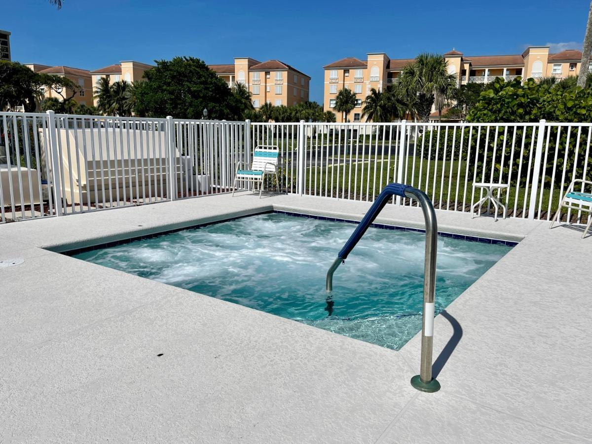 Excellent Beach Front Community, Golf Course, Tennis, Sunny Weather Year Round! Fort Pierce Exterior photo