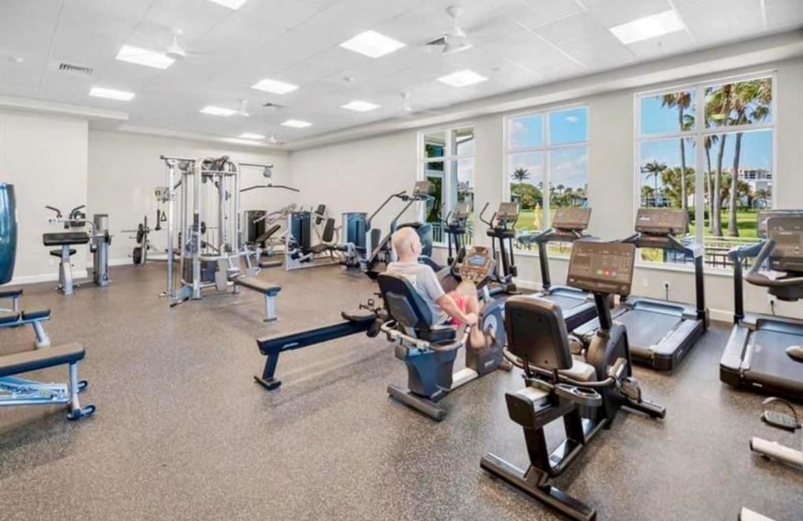 Excellent Beach Front Community, Golf Course, Tennis, Sunny Weather Year Round! Fort Pierce Exterior photo